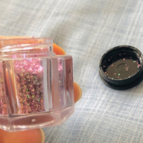 Body Glitters (9 jars) w/ glue - Picture 7 of 8